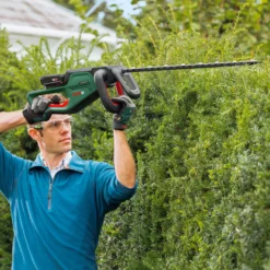 Bosch Power For All 18V 550mm UniversalHedgeCut 18-55 Cordless Hedge Trimmer 11 Bosch Power For All 18V 550mm UniversalHedgeCut 18-55 Cordless Hedge Trimmer -Deals Good Garden Tool Store bosch power for all 18v 550mm universalhedgecut 18 55 cordless hedge trimmer4059952558776 06i bq
