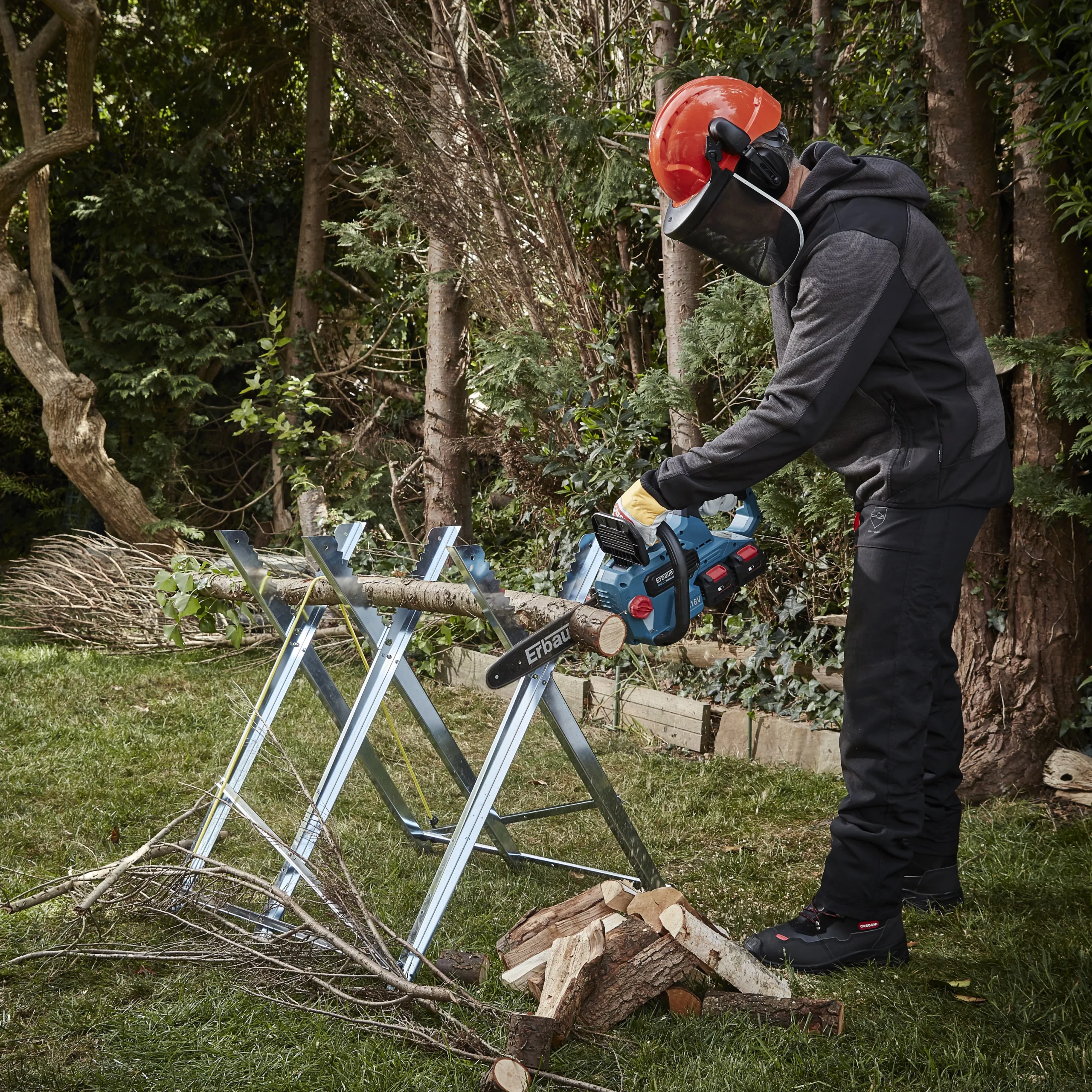 Erbauer ECSG18-Li 18V Cordless 300mm Chainsaw 3 Erbauer ECSG18-Li 18V Cordless 300mm Chainsaw - Image 3