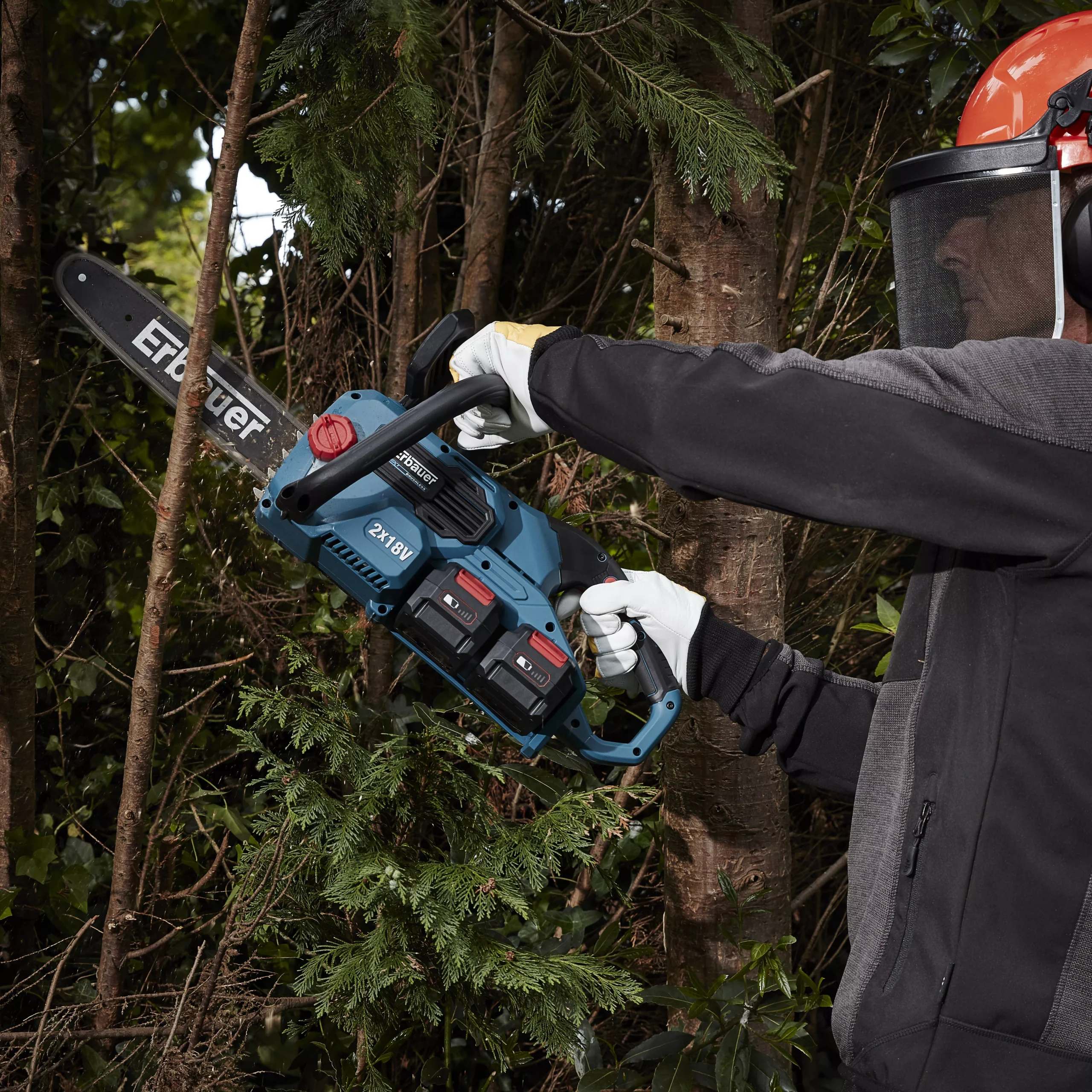 Erbauer ECSG18-Li 18V Cordless 300mm Chainsaw 4 Erbauer ECSG18-Li 18V Cordless 300mm Chainsaw - Image 4
