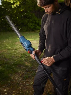 Erbauer Pole 18V 450mm EPHT18-Li - KIT Cordless Hedge Trimmer -Deals Good Garden Tool Store erbauer pole 18v 450mm epht18 li kit cordless hedge trimmer3663602418252 13i