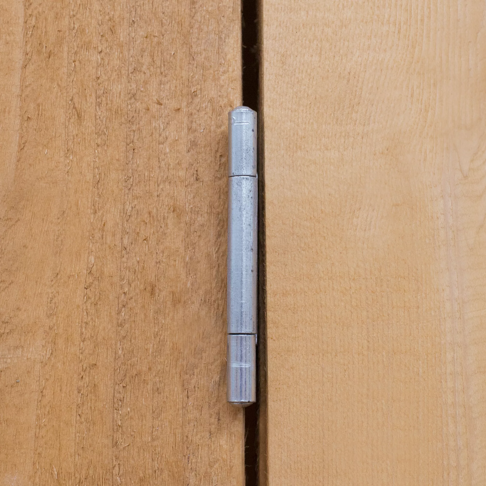 Forest Garden Delamere Range 6x4 Ft Reverse Apex Shiplap Wooden 2 Windows Shed With Floor 13 Forest Garden Delamere Range 6x4 Ft Reverse Apex Shiplap Wooden 2 Windows Shed With Floor - Image 13