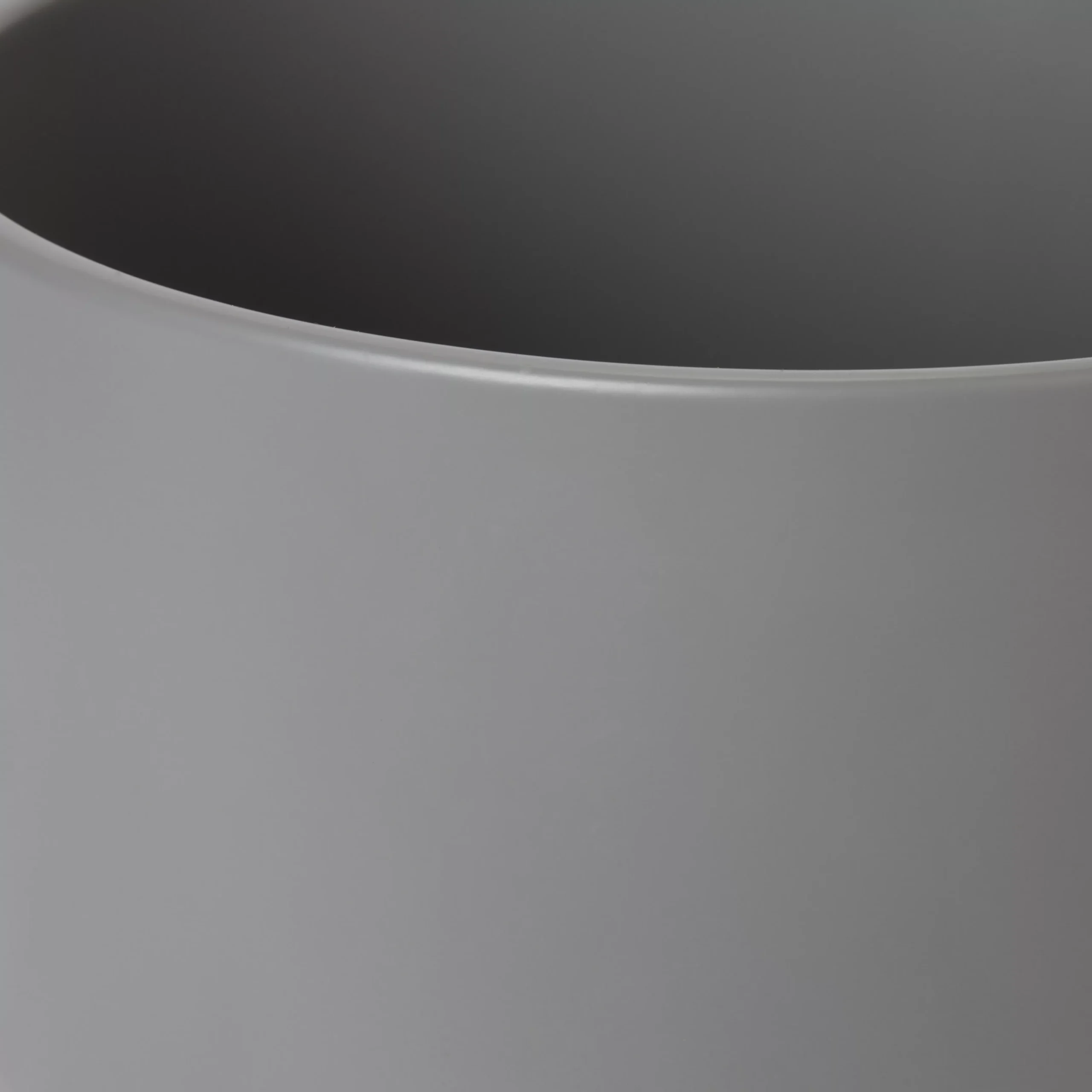 Griffin Ceramic Round Plant Pot (Dia)24.3cm 2 Griffin Ceramic Round Plant Pot (Dia)24.3cm - Image 2