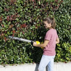 Kärcher 18V 500mm 14442420 Cordless Hedge Trimmer -Deals Good Garden Tool Store karcher 18v 500mm 14442420 cordless hedge trimmer4054278550442 02i bq