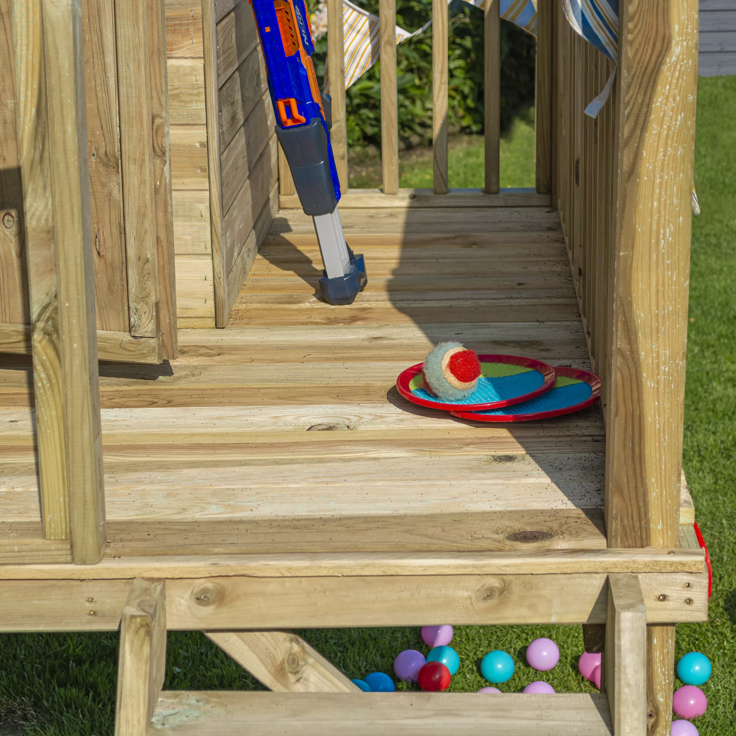 Rowlinson High View Hideaway Apex Shiplap Playhouse 9 Rowlinson High View Hideaway Apex Shiplap Playhouse - Image 9