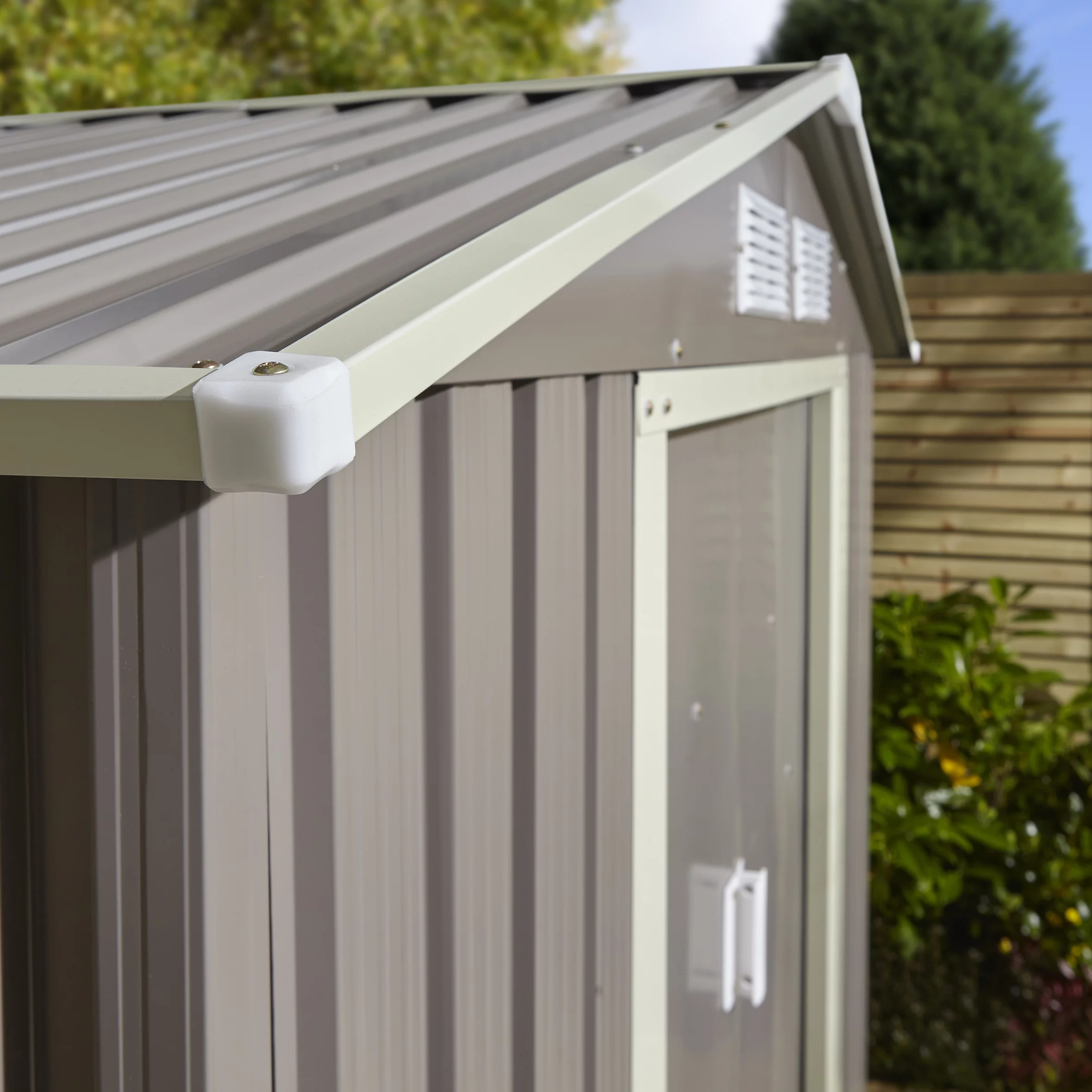 Rowlinson Trentvale 6x4 Pent Light Grey Metal Shed 7 Rowlinson Trentvale 6x4 Pent Light Grey Metal Shed - Image 7