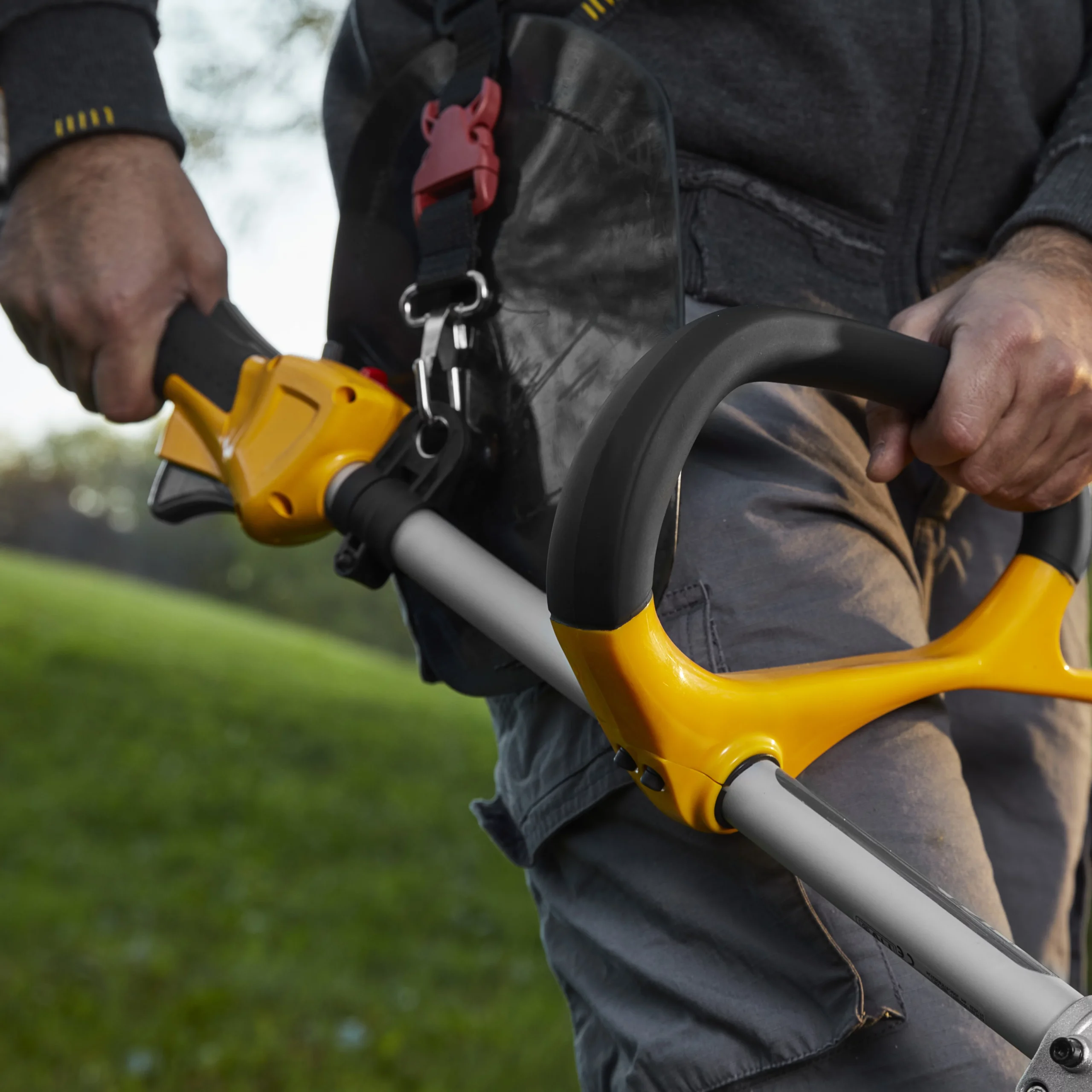 Stiga 430mm Petrol BC 330 A / 287120102/ST2 Brushcutter 8 Stiga 430mm Petrol BC 330 A / 287120102/ST2 Brushcutter - Image 8